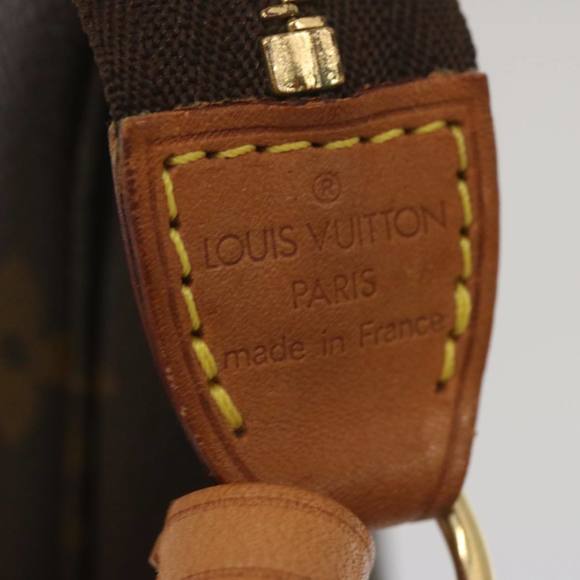 LOUIS VUITTON Pochette accessoires Clutch Bag - Picture 7 of 16